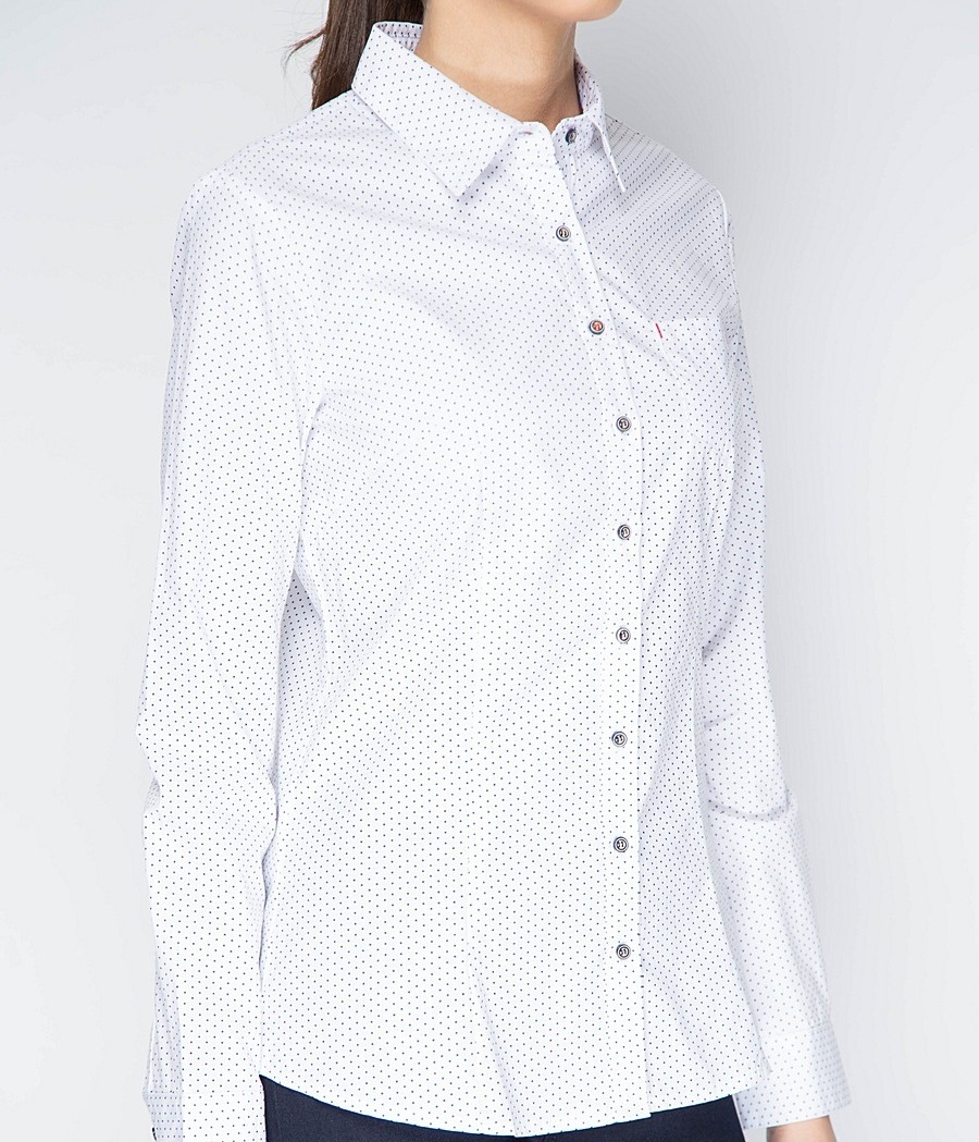 Рубашка женская белая в мелкий горошек